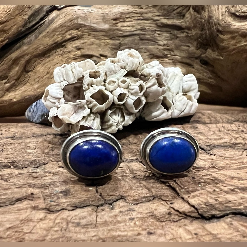 Bali Silver Blue Lapis Lazuli Earrings Studs Stone Oval Bezel Sterling 925 1 cm